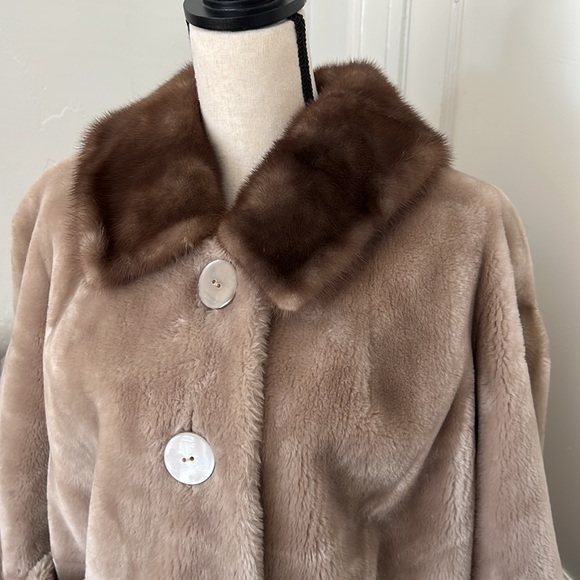 Fur collar swing coat 1960s? - Picture 2 of 4